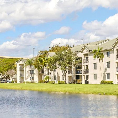 Stunning Centrally Located Apartments At New River Cove In South Florida Fort Lauderdale Exterior foto